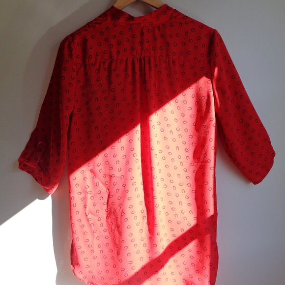 💗 3/$25 Red blouse with black horseshoe print - Picture 3 of 4
